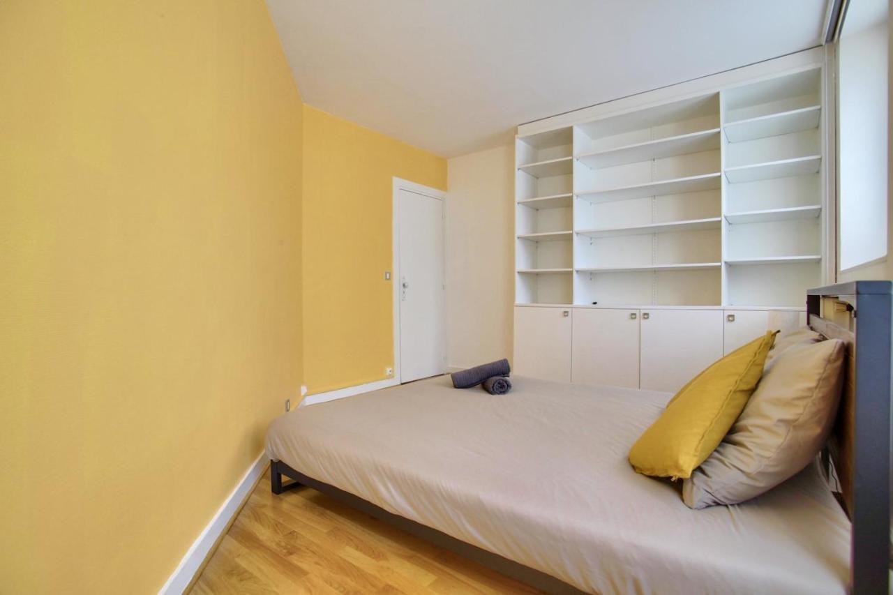 2 Bedrooms Tour Eiffel Breteuil Paris Exterior photo